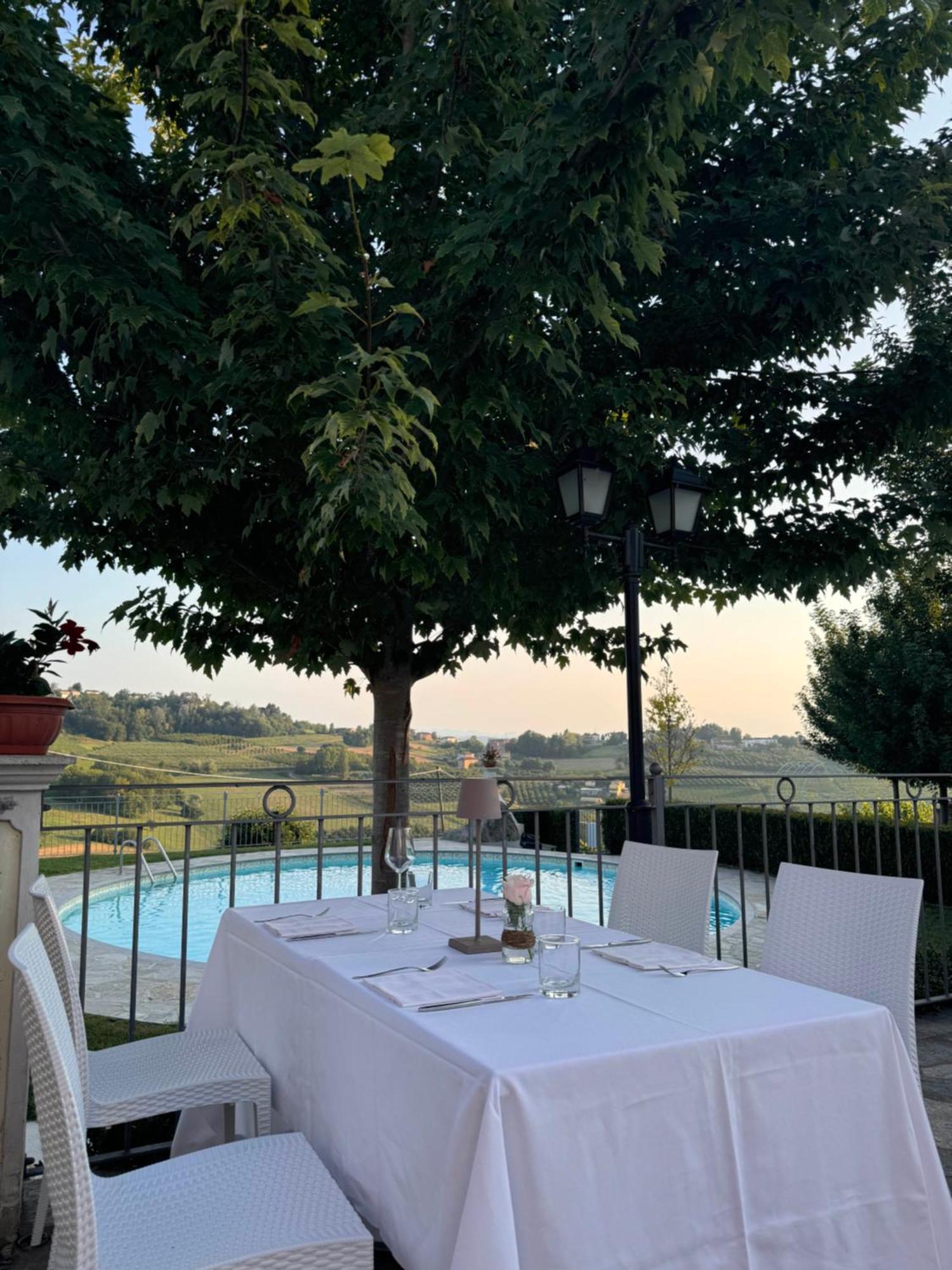 Agriturismo Podere La Piazza コスティリオーレ・ダスティ エクステリア 写真