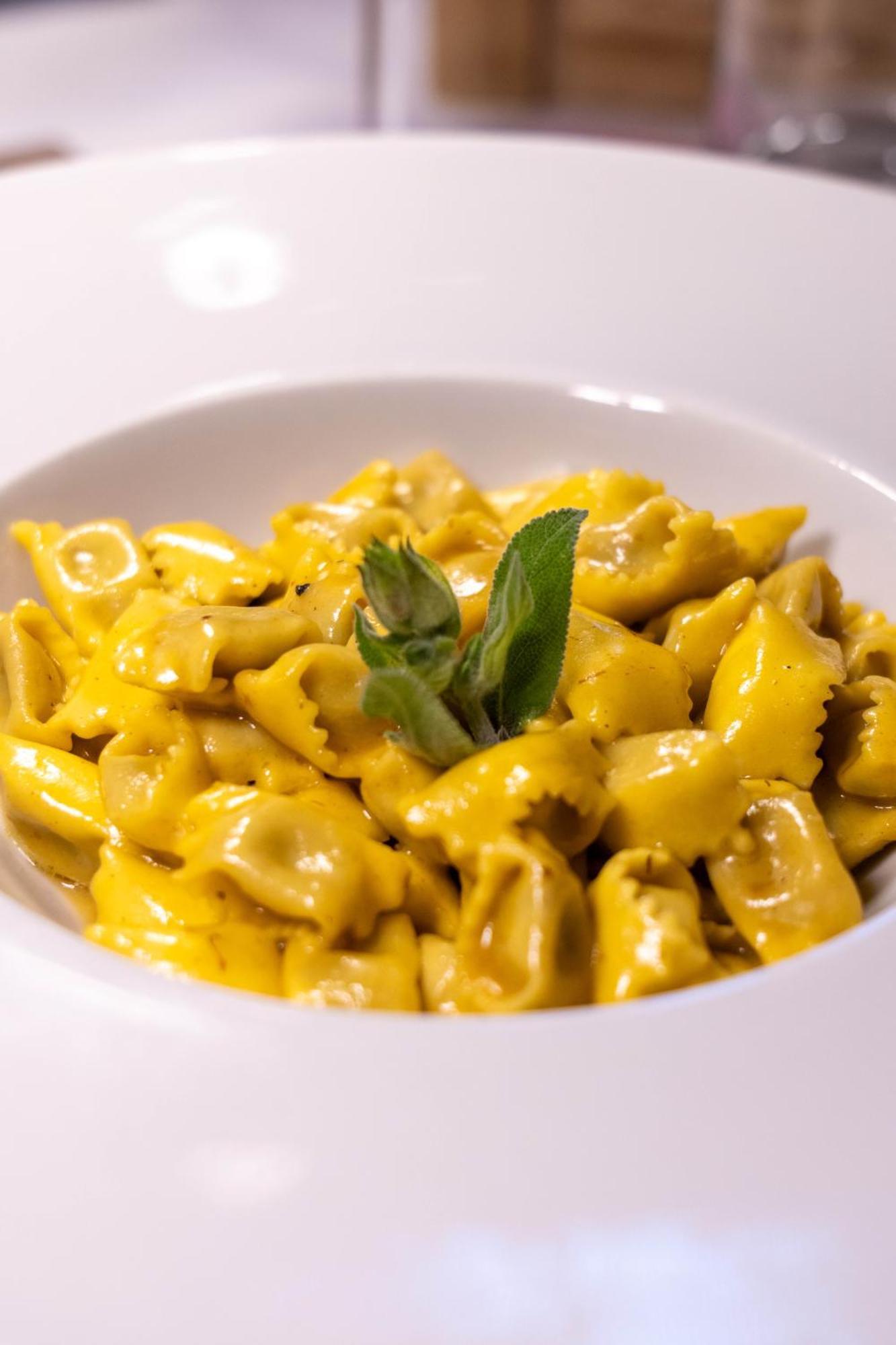 Agriturismo Podere La Piazza コスティリオーレ・ダスティ エクステリア 写真